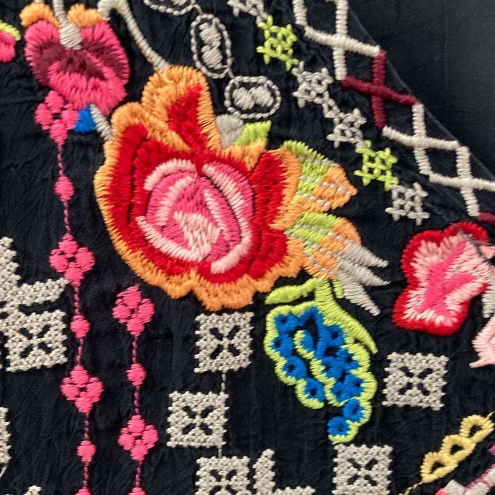 Johnny Was Black Blouse Embroidery 3/4 sleeves boho oversized 20x28 M - Picture 3 of 7